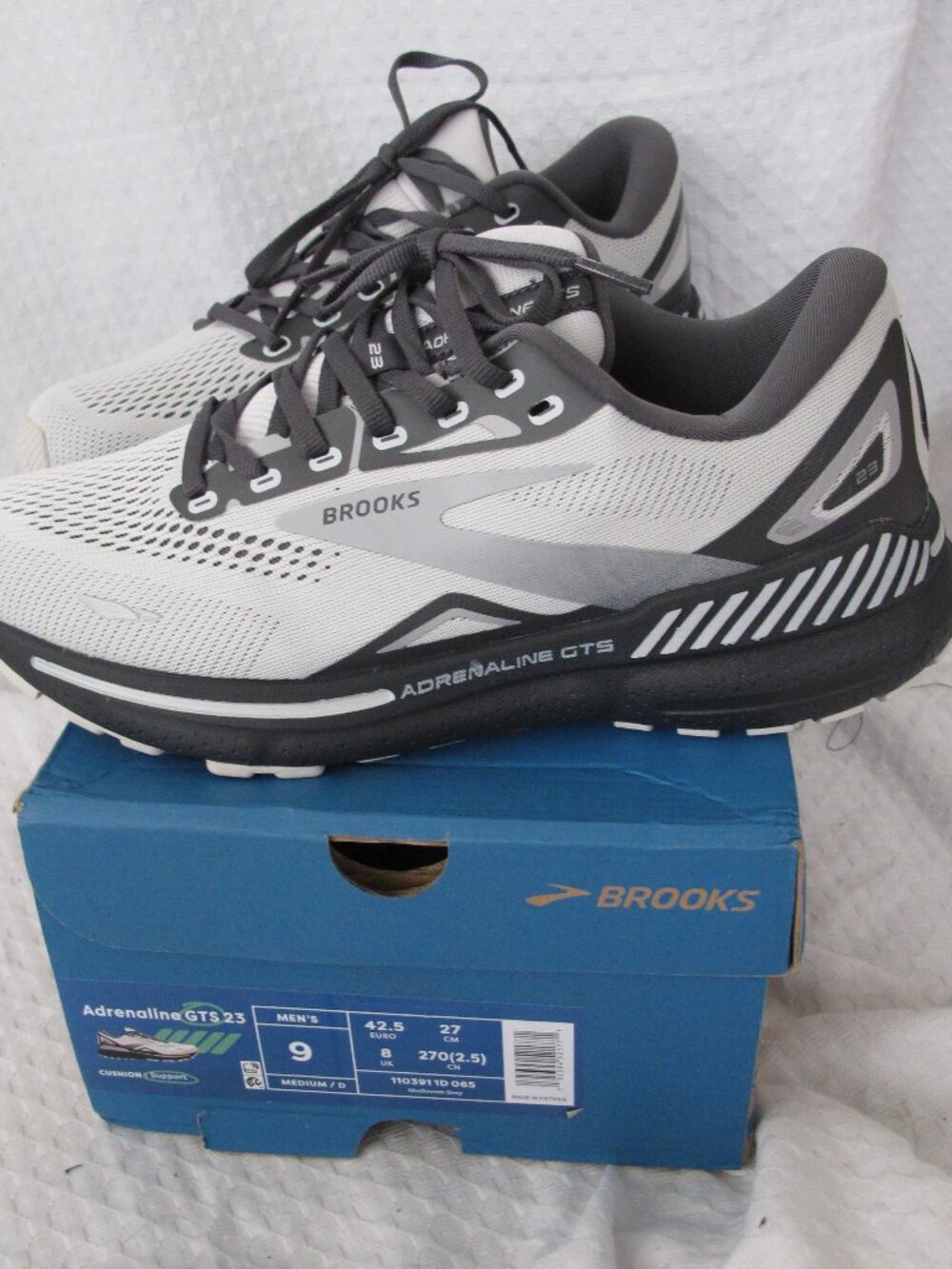 Like New - Brooks Adrenaline GTS 23